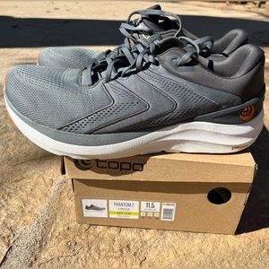Topo Phantom 2 men’s size 11.5